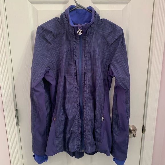 lululemon athletica Jackets & Blazers - 💕Lululemon jacket